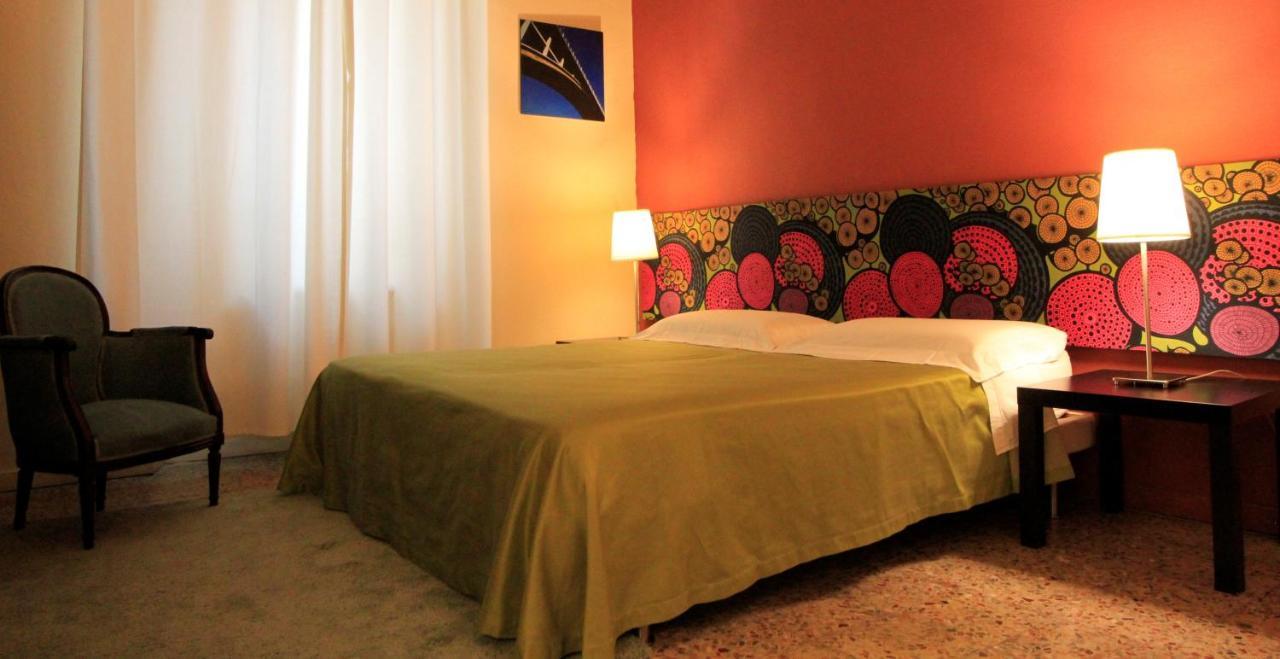 B&B Metropolis Livorno Exterior photo